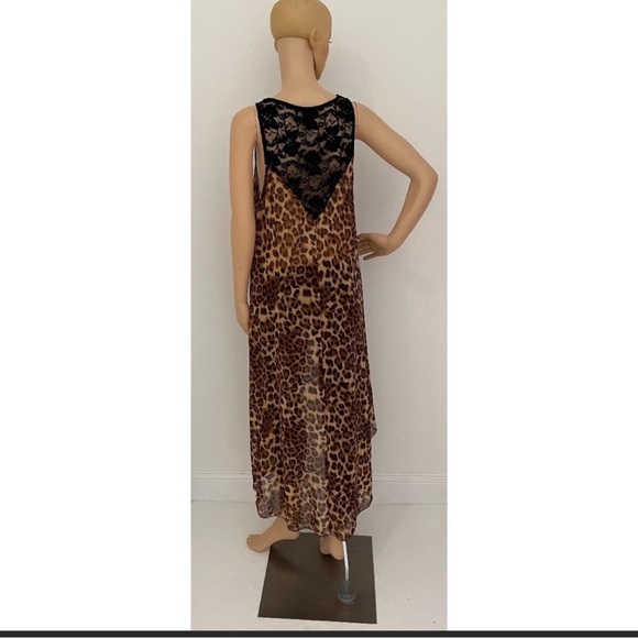 High Low Sheer Leopard Print Sleeveless Blouse - Picture 4 of 6